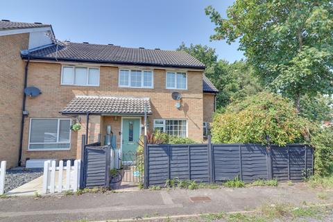 Chillerton, Netley Abbey 4 bed end of terrace house for sale