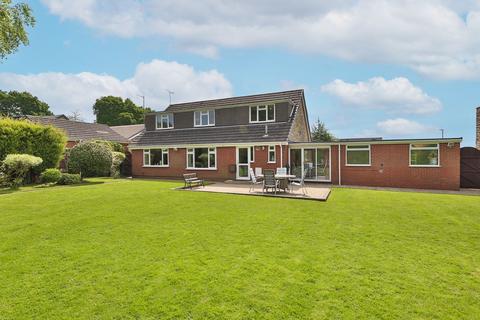 Hayfield Close, Chesterfield S42 4 bed detached bungalow for sale