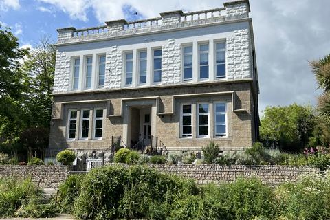 Alverton Court, Penzance, TR18 4TJ 2 bed flat for sale