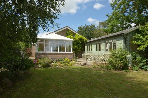 Barkwith Road, South Willingham LN8 6NN 2 bed detached bungalow for sale