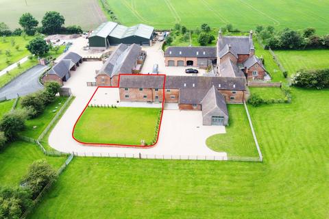 Coleshill Road, Ansley Common 3 bed barn conversion for sale