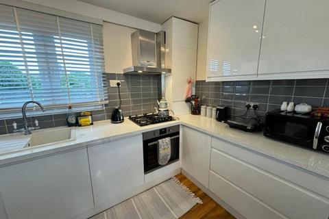 ivy street, islington, london 2 bed flat for sale