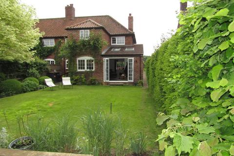 South View, Nun Monkton, York 4 bed end of terrace house for sale