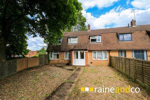 Branch Close, Hatfield 5 bed semi