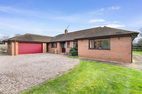 4 bedroom detached bungalow for sale