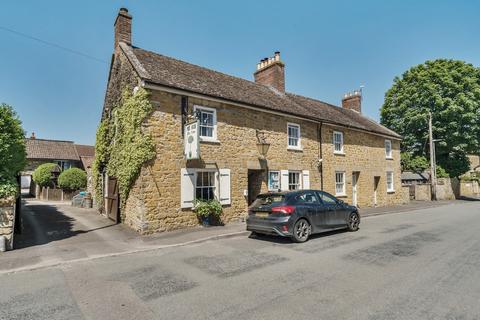 South Street, Castle Cary, BA7 2 bed semi