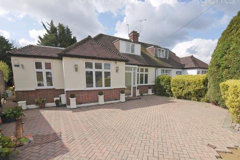 Waverley Gardens, Northwood HA6 3 bed semi