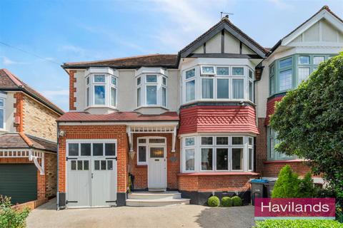 Hillcrest, London 4 bed semi