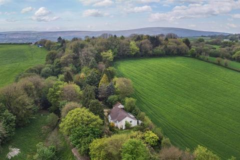 Drewsteignton, Exeter 3 bed bungalow for sale