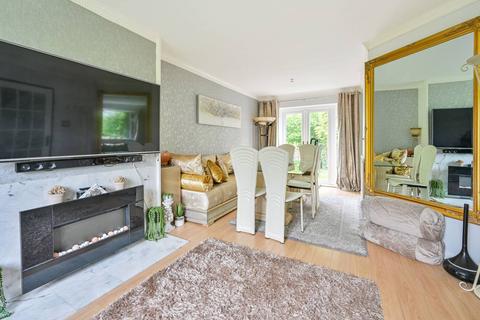 Briarwood Road, St Johns, Woking, GU21 3 bed semi