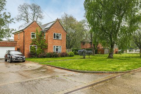 Slessor Close, Watton 3 bed detached house for sale