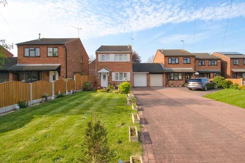 3 bedroom link detached house for sale