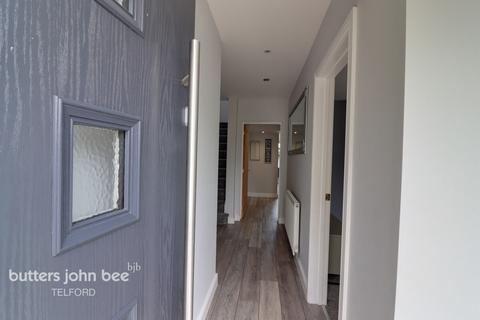 181 Teagues Crescent, Telford TF2 6RA 5 bed detached house for sale