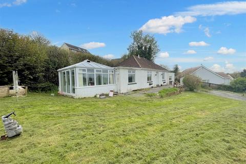 Heol Blaengwastod, Llangunnor... 3 bed detached bungalow for sale