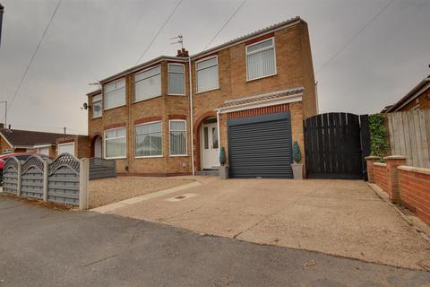 Kings Mead, Woodmansey, Beverley 4 bed semi