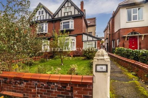 18 Victoria Road, Lytham St. Annes FY8 1 bed flat for sale