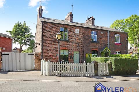 Hall Lane, Cronton, Widnes, WA8 3 bed cottage for sale