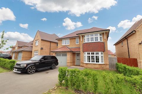 Radley Avenue, Silver End 3 bed detached house for sale