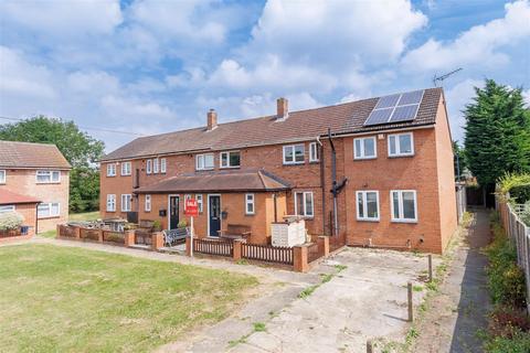 Beamish Close, North Weald 4 bed semi