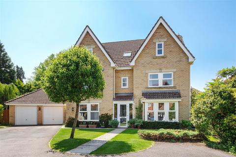 6 bedroom detached house for sale