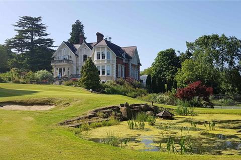 Tupwood Lane, Caterham, Surrey, CR3 5 bed detached house for sale