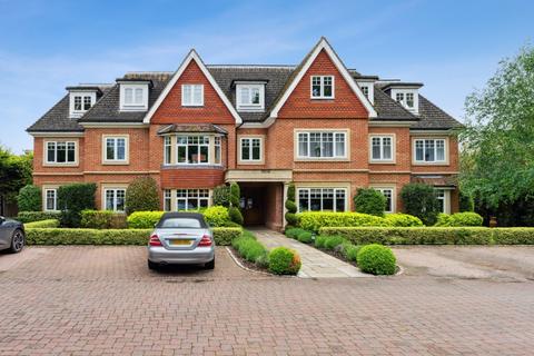 Shoppenhangers Road, Maidenhead 2 bed flat for sale