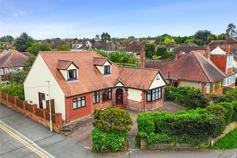 Moulsham Chase, Chelmsford, Essex, CM2 4 bed detached house for sale