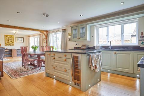 Southview Close, Watton, IP25 4 bed detached house for sale