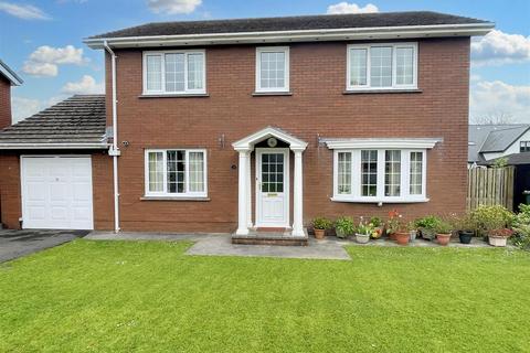 Brithdir, Llangunnor, Carmarthen 4 bed detached house for sale