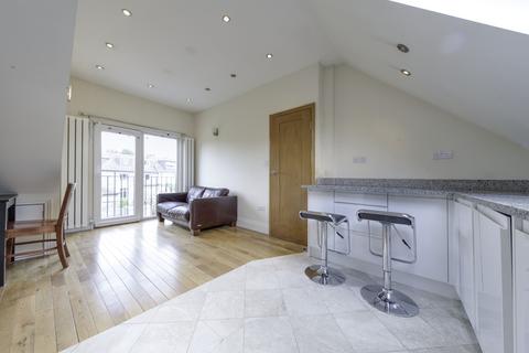 Westbere Road, London NW2 2 bed flat for sale