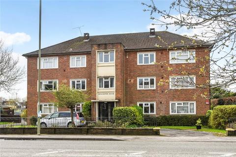Winchester Road, Petersfield... 2 bed apartment for sale