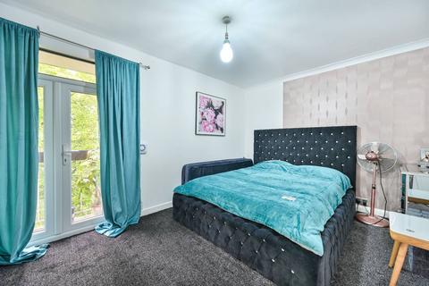 Blackbird Hill, Wembley Park, London... 2 bed flat for sale