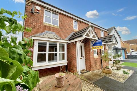 Cottingham Grove, Thornley, Durham... 3 bed semi