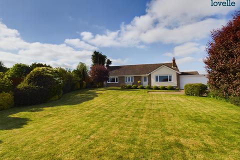 Magna Mile, Ludford, LN8 3 bed detached bungalow for sale