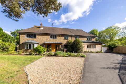 Leigh Lane, Farnham, Surrey, GU9 5 bed detached house for sale