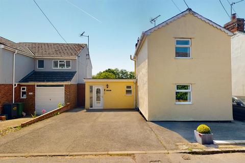 Tilkey Road, Coggeshall 3 bed detached house for sale