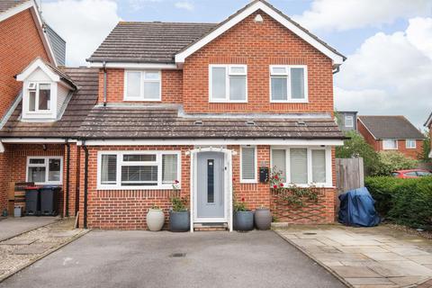 Shore Close, Herne Bay, CT6 5 bed detached house for sale