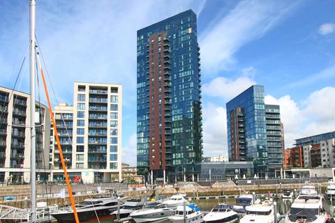 Ocean Village, Southampton 3 bed flat for sale