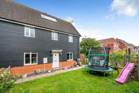 Buttercup Avenue, Minster on Sea... 3 bed semi