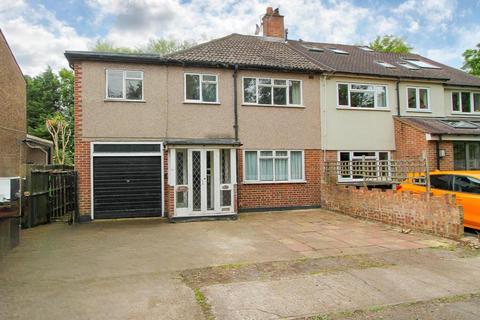 5 bedroom semi-detached house for sale