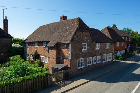 The Street, Great Chart 4 bed cottage for sale