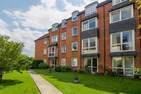 Ashcroft Gardens, Cirencester... 1 bed apartment for sale