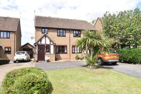 Mitchell Close, Lenham, Maidstone, ME17 3 bed semi