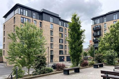Lexington Gardens, Birmingham B15 2 bed apartment for sale