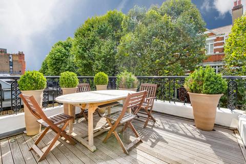 Cheniston Gardens, London, W8 3 bed apartment for sale