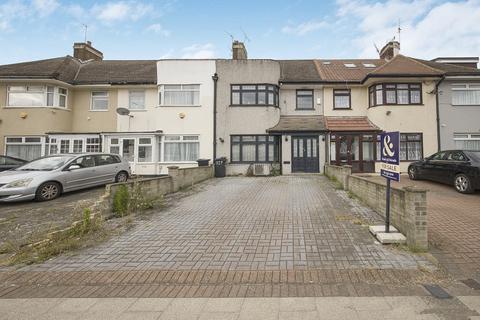Eastern Avenue, Ilford, IG2 4 bed terraced house for sale