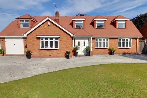 8 bedroom detached bungalow for sale