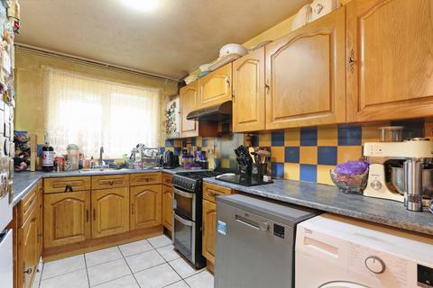 Sharratt Street, London 2 bed flat for sale