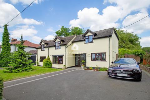 Kelvedon Road, Witham CM8 5 bed detached house for sale
