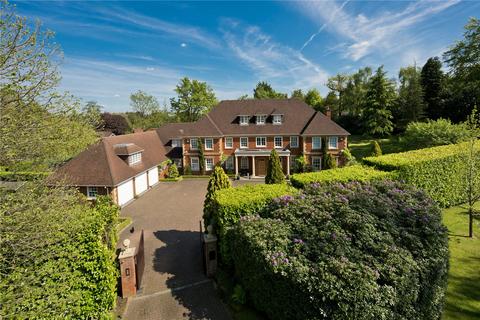 East Road, St George's Hill, KT13 7 bed detached house for sale